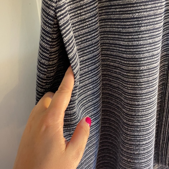 Loft V Neck Dress - Picture 5 of 7